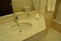 1_bathroom_01