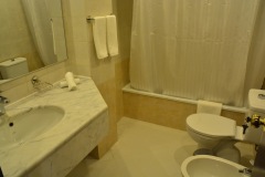 bathroom_02